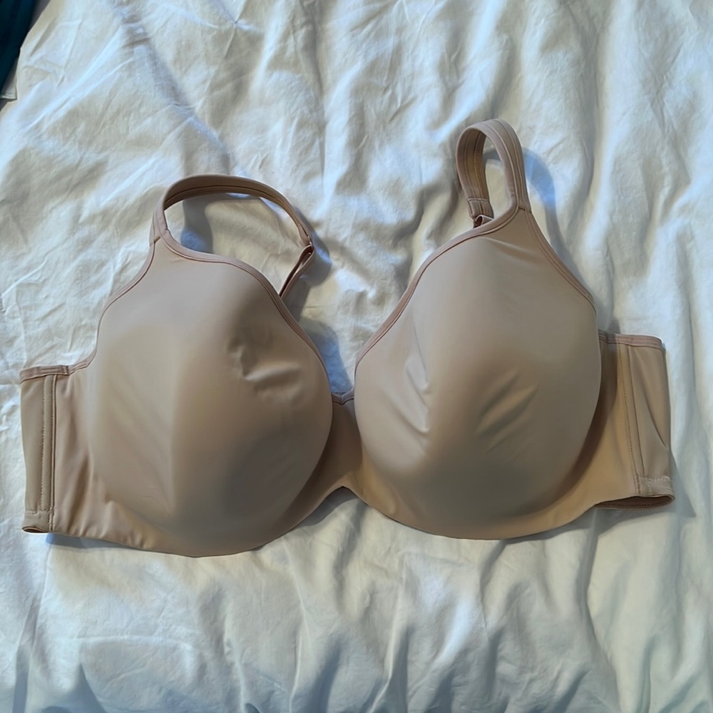 NWOT Lane Bryant Smooth Lightly Lined Balconette Bra